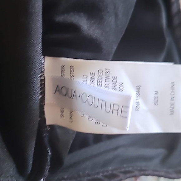 AQUA-COUTURE WOMANS BLACK STRIPED BATHING SWIM SUIT TOP SIZE MEDIUM - Picture 6 of 9